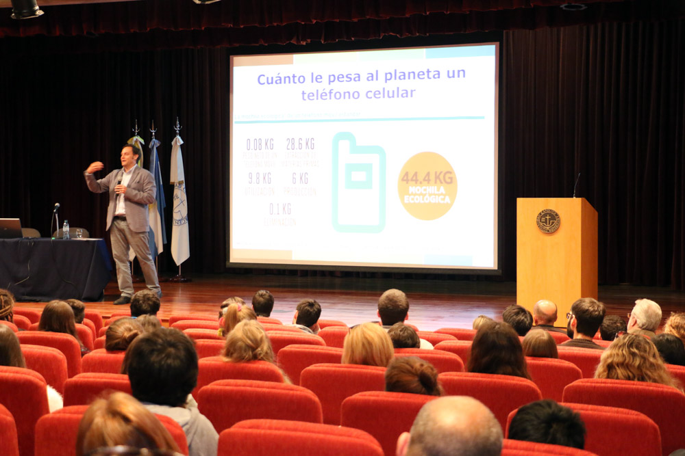 Nodo Tau promovió la realización de una conferencia Sobre Residuos Electrónicos